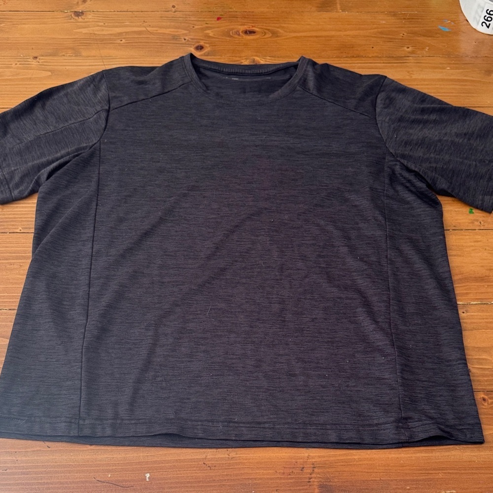 REI Dark‎ Gray Short Sleeve Tee